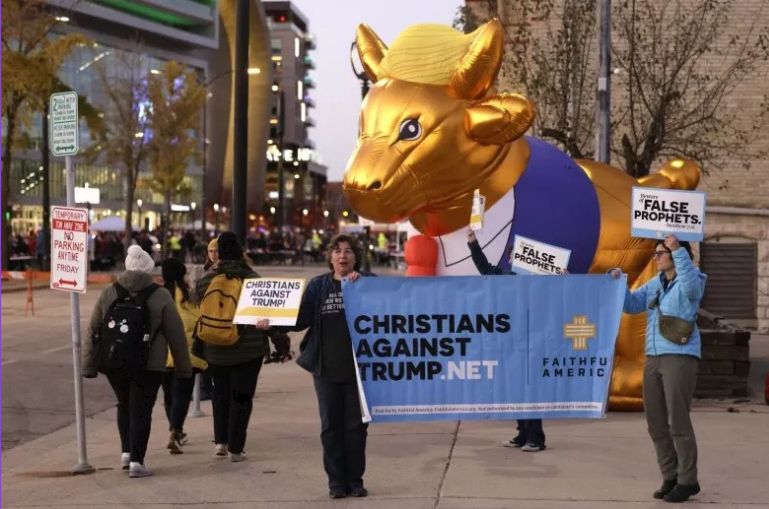 Christians sign petition against reported Trump 'Pay to Pray' plan